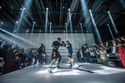 Hamilton presentó este nuevo tipo de entrenamiento junto al boxeador mexicano Julio César Chávez