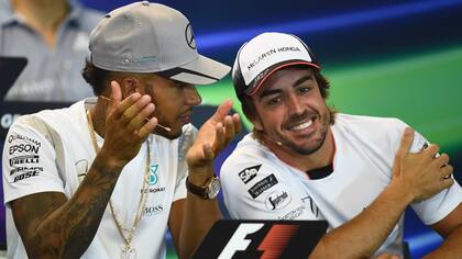 Hamilton y Alonso partirán desde el fondo de la grilla en Spa