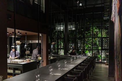 HAN propone para San Valentín un menú degustación de 10 tiempos, compuesto por entre 18 y 20 preparaciones diseñadas para sorprender los sentidos