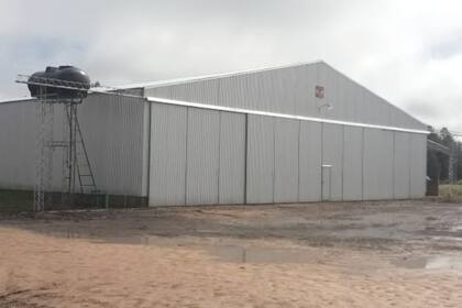 Hangar donde estaban los insumos