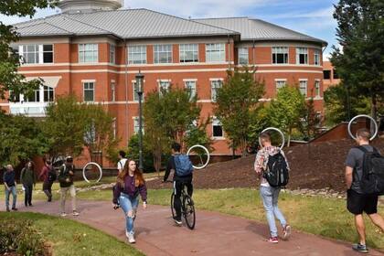 Hanna Rivera Valenzuela estudia Biología en la Universidad de Carolina del Norte, en Charlotte