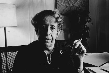 Hannah Arendt, autora de La condición humana, en Nueva York, en abril de 1972