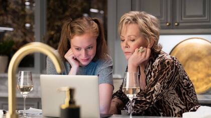 Hannah Einbinder y Jean Smart en Hacks