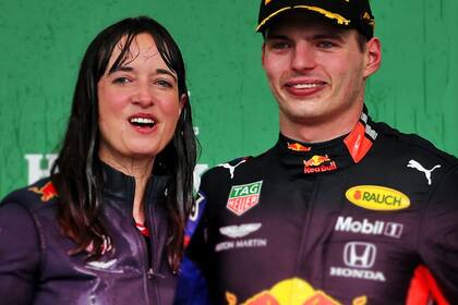 Hannah Schmitz, junto Max Verstappen: la ingeniera británica comparte la jefatura de estrategias junto a Will Courtenay