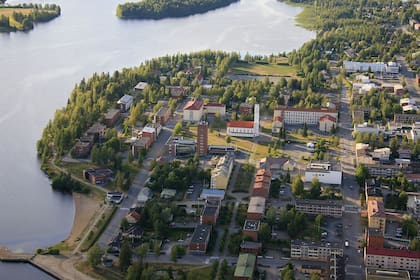 Hannu es oriundo de Iisalmi (foto), una ciudad al noreste de Finlandia de apenas 22000 habitantes. Tras estudiar en Oulu, optó vivir en Helsinki.