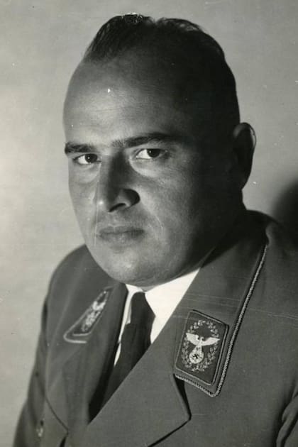 Hans Frank fue abogado de Hitler en los años 20, presidente de la Academia alemana de Derecho y ministro del Reich sin cartera antes de ser nombrado Gobernador General en la Polonia ocupada