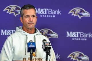 Harbaugh descarta cambios de coaches mientras los Ravens llegan tambaleantes a su semana de descanso