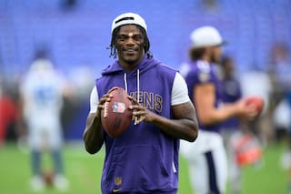 Harbaugh: no hay daño en el pie de Lamar Jackson tras ser pisado