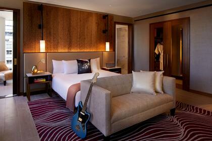 Hard Rock Café busca candidatos con al menos dos años de experiencia en hotelería, dominio del inglés y conocimientos en sistemas como MICROS y Opera