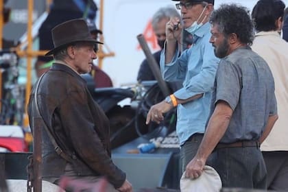 Harrison Ford y Antonio Banderas, en el rodaje de Indiana Jones 5