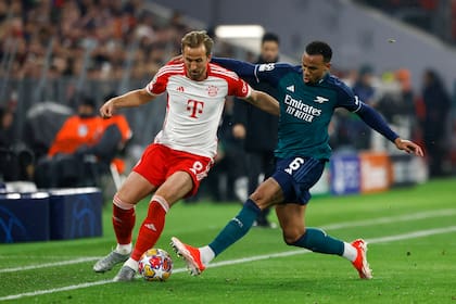 Harry Kane is cornered by Gabriel Magalhaes's goal;  The English forward seeks his first title with the Bavarian team