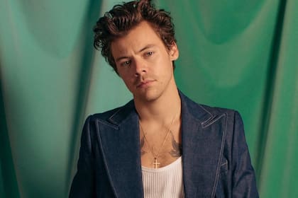 Harry Styles es otro caso de un acuariano que supo reinventarse después de hacerse conocido con una banda