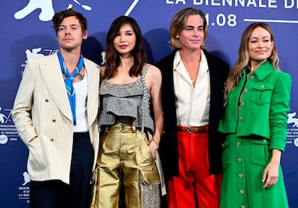 Harry Styles, Gemma Chan, Chris Pine y Olivia Wilde en la alfombra roja de Venecia