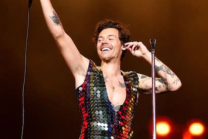 Harry Styles trabajaba los fines de semana y ganaba el sueldo mínimo