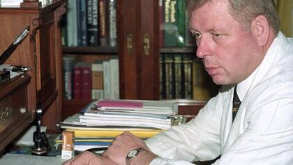 Hartmut Hopp, médico alemán conocido como mano derecha de Schäfer, fue condenado por un tribunal chileno a 5 años de prisión. Sin embargo, huyó a Alemania, donde hoy está libre