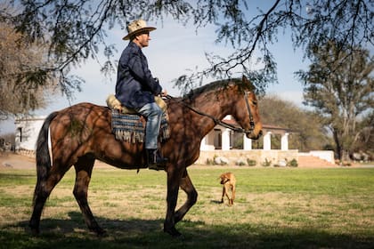 Harvey Risien es un amante de los caballos.