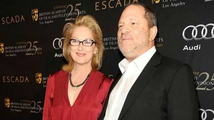 Mreyl Streep junto a Weinstein, a quien alguna vez apodó "dios"