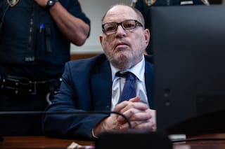 Harvey Weinstein vuelve a la corte tras sentir molestias en su nuevo juicio por violación
