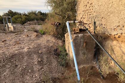 Hasta hoy la gente sigue tomando el agua del pozo que está muy cerca del río y no es apta para su consumo
