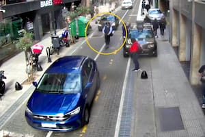 Motos, autos y hasta un monopatín eléctrico, la logística de una banda para atacar a sus víctimas