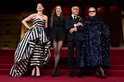 Hathaway, Blunt, Tucci y Streep en el estreno de El diablo viste a la moda 2