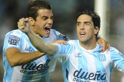 Hauche festeja su gol de chilena