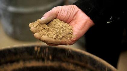 Hay 17 tierras raras diferentes y son fundamentales en la manufactura de tecnologías modernas.