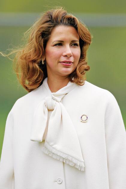 Tras quince años de matrimonio con el emir de Dubái, huyó del palacio con sus dos hijos y 36 millones de euros. Mientras se prepara para la batalla en los Tribunales de Londres, las miradas se posan en su custodio inglés