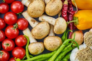 Hay alimentos que mejoran la salud cerebral, según la IA