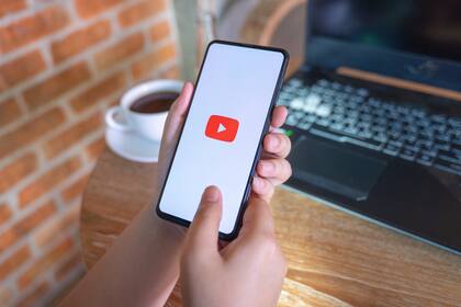 Hay aplicaciones para el celular que permiten bajar videos de YouTube