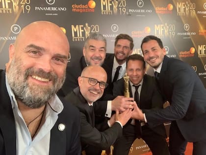 Hay equipo: Fucks, Arcucci, Vignolo y Sosa, tras ser reconocidos con el Martín Fierro