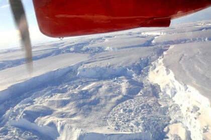 Hay fuerzas épicas trabajando aquí, lentamente destrozando y devastando el hielo