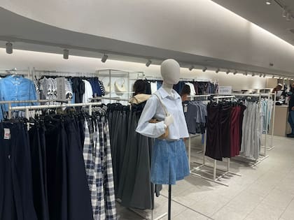 Hay hasta 60% de descuento en el H&M de Punta del Este