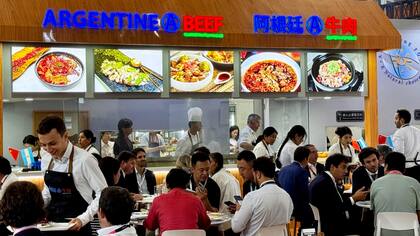 Hay interés por la carne argentina en el pabellón del Ipcva