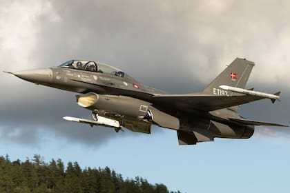 Hay más de 3000 aviones F-16 en operación en 29 países, según datos de la empresa fabricante.