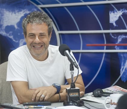 Hay muchos periodistas, pero pocos son conductores, y poco conductores son periodistas, se ufana el conductor