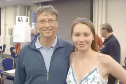 Hay pocas evidencias públicas de la relación entre Bill Gates y Mila Antonova, pero ella misma admitió que se conocieron y jugaron a las cartas