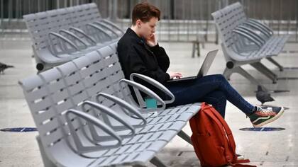 Hay que buscar una forma humanizada y responsable de hacer los despidos, dice el consultor Rafael Souto