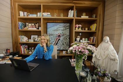 "Hay que dejar de ver lo que está haciendo el otro, porque es todo una mentira", dice contundente Cynthia Kern