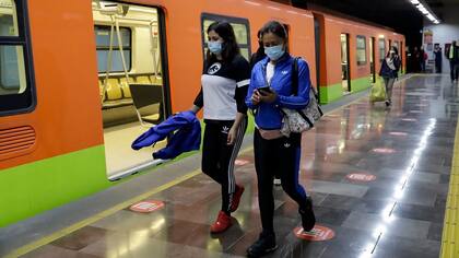 "Hay que pensar cómo reconfigurar las ciudades para que la gente no necesite moverse tanto en transporte motorizado para hacer su vida cotidiana".