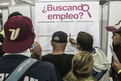 Hay quienes creen que el desempleo ha aumentado en Colombia por los venezolanos, pero otros argumentan que casi todos los venezolanos trabajan informalmente