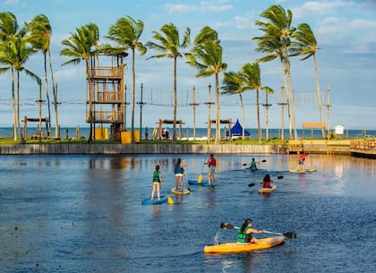 Hay recreación para toda la familia, deportes acuáticos y paseos
