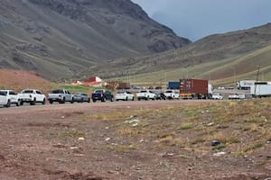 Más de tres horas de espera para cruzar la frontera con Chile