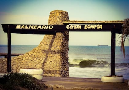 Hay un circuito turístico que conecta Quequén, Bahía de los Vientos, Arenas Verdes y Costa Bonita. (Foto Javier Reyes)