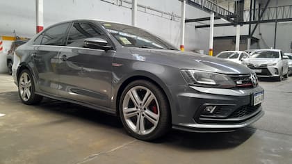 Hay varios sedanes ofertados en esta oportunidad