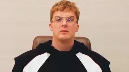 Hayden Mark Davis se define como CEO de Kelsier Ventures.