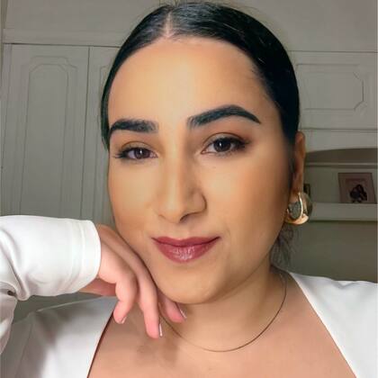 Hazal Baybasin contó su historia y dio más detalles