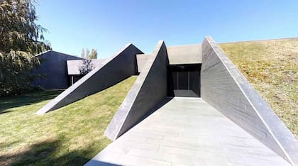 Hazard le compró la casa a Alejandro Sanz por 11 millones de euros