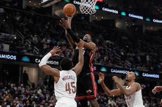 Heat vence 120 a 103 a los Cavaliers y frena una racha de cinco derrotas