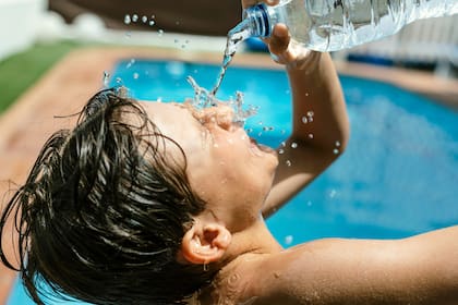 Los golpes de calor o agotamientos provocan náuseas, vómitos y mareos
